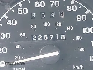 2000 Ford Explorer XLT z VIN 1FMZU73E2YZB86817, wystawiony jako IAAI lot #41768075 z przebiegiem 226 718 mil mil oraz . Historia ofert i sprzedaży dostępna na DreamBid. Obrazek 12.