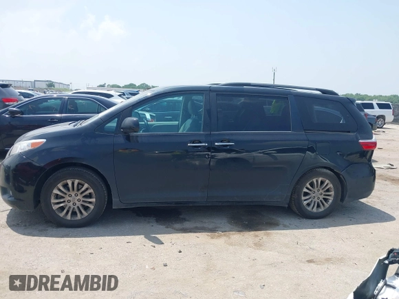 2016 Toyota Sienna XLE z VIN 5TDYK3DC5GS703586, wystawiony jako IAAI lot #42323587 z przebiegiem 127 640 mil mil oraz . Historia ofert i sprzedaży dostępna na DreamBid. Obrazek 14.