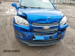 2015 Chevrolet Trax LT with VIN KL7CJLSB2FB064013, listed as a IAAI auction lot 41249924 with 62,288 mi miles. Bid and sale history available at carsss.com. Image 6.