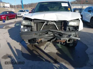 2005 Chevrolet Silverado 1500 Work Truck z VIN 2GCEK19V851367356, wystawiony jako IAAI lot #41448496 z przebiegiem 185 625 mil mil oraz . Historia ofert i sprzedaży dostępna na DreamBid. Obrazek 6.