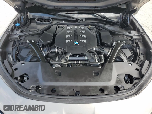 2023 BMW 7 Series 760i xDrive z VIN WBA33EJ08PCN66400, wystawiony jako Copart lot #44705455 z przebiegiem Nie podano mil oraz Nie do naprawy • Non repairable. Historia ofert i sprzedaży dostępna na DreamBid. Obrazek 12.