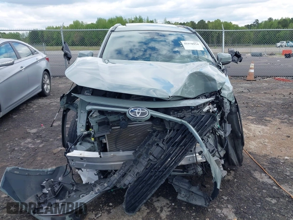 2019 Toyota RAV4 XLE with VIN JTMW1RFV7KD035614, listed as a IAAI auction lot 41970954 with 60,377 mi miles and . Bid and sale history available at DreamBid. Image 12.