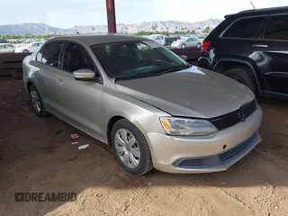 2014 Volkswagen Jetta SE with VIN 3VWD17AJ0EM309855, listed as a IAAI auction lot 42647609 with 111,603 mi miles and . Bid and sale history available at DreamBid. Image 1.