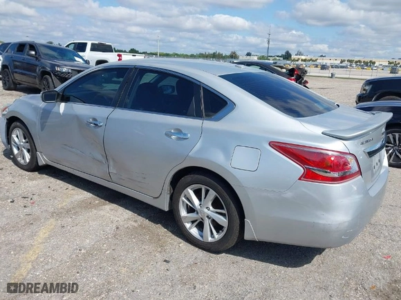 2013 Nissan Altima 2.5 SL with VIN 1N4AL3AP0DC143100, listed as a IAAI auction lot 41998585 with 102,564 mi miles. Bid and sale history available at carsss.com. Image 3.
