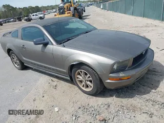 2005 Ford Mustang Deluxe with VIN 1ZVFT80NX55167405, listed as a IAAI auction lot 41928118 with 112,426 mi miles. Bid and sale history available at carsss.com. Image 1.