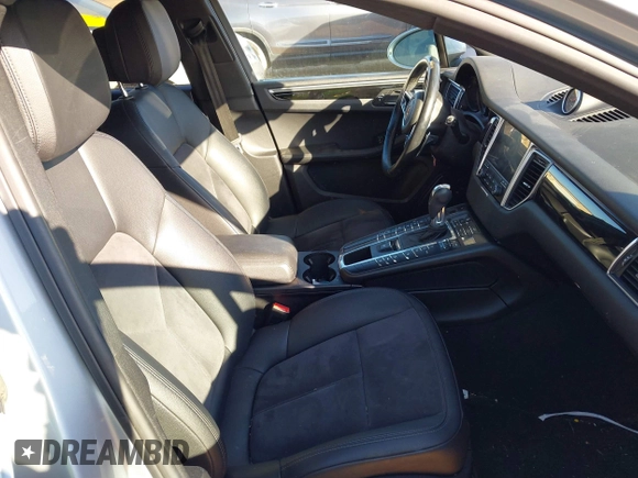 2018 Porsche Macan z VIN WP1AA2A50JLB09807, wystawiony jako IAAI lot #41634432 z przebiegiem 74 357 mil mil oraz . Historia ofert i sprzedaży dostępna na DreamBid. Obrazek 5.