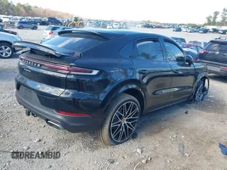 2024 Porsche Cayenne z VIN WP1BA2AYXRDA54884, wystawiony jako IAAI lot #41030563 z przebiegiem Nie podano mil oraz . Historia ofert i sprzedaży dostępna na DreamBid. Obrazek 4.