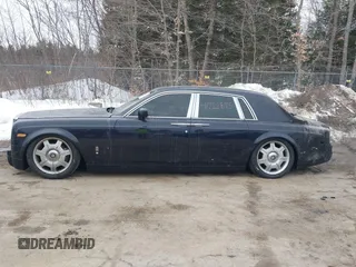 2007 Rolls-Royce Phantom z VIN SCA1S68517UX08396, wystawiony jako IAAI lot #41722895 z przebiegiem Nie podano mil oraz . Historia ofert i sprzedaży dostępna na DreamBid. Obrazek 11.