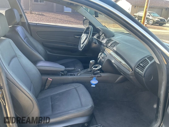2010 BMW 1 Series 128i with VIN WBAUP9C58AVF49460, listed as a Copart auction lot 85806914 with 252,819 mi miles and Clean Title. Bid and sale history available at DreamBid. Image 5.