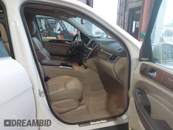 2013 Mercedes-Benz M 550 with VIN 4JGDA7DB3DA165765, listed as a IAAI auction lot 42323988 with 96,344 mi miles and . Bid and sale history available at DreamBid. Image 5.