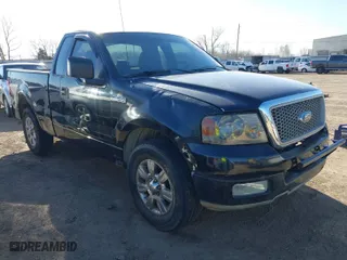 2005 Ford F-150 XL with VIN 1FTRF12255KF10205, listed as a IAAI auction lot 41769314 with 288,927 mi miles. Bid and sale history available at carsss.com. Image 1.