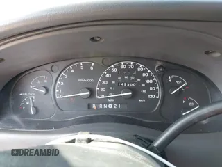 2002 Ford Ranger XL z VIN 1FTYR10U42PA72394, wystawiony jako IAAI lot #42316547 z przebiegiem 142 300 mil mil oraz . Historia ofert i sprzedaży dostępna na DreamBid. Obrazek 7.