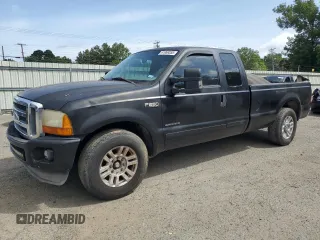 2001 Ford F-250 XL z VIN 1FTNX20FX1EB89178, wystawiony jako Copart lot #61069355 z przebiegiem 388 324 mil mil oraz Szkoda całkowita • Salvage title. Historia ofert i sprzedaży dostępna na DreamBid. Obrazek 1.