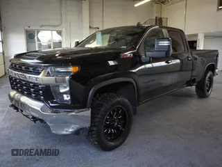 2020 Chevrolet Silverado 3500HD LT with VIN 1GC4YTEY5LF202439, listed as a Copart auction lot 81088064 with 89,695 mi miles and Salvage Title. Bid and sale history available at carsss.com. Image 2.