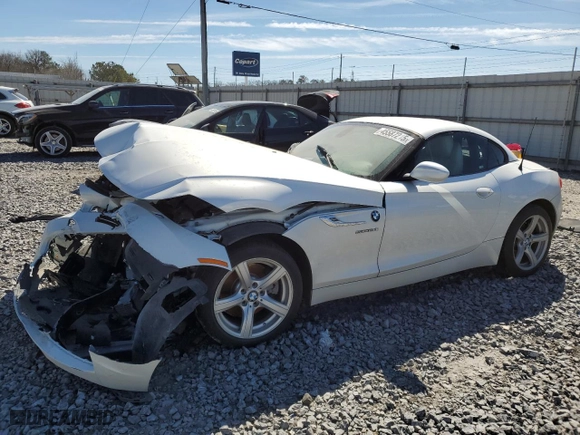 2016 BMW Z4 sDrive28i with VIN WBALL5C52G5A20479, listed as a Copart auction lot 45587215 with 0 mi miles and Salvage Title. Bid and sale history available at carsss.com. Image 1.