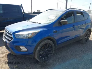 2019 Ford Escape SE with VIN 1FMCU0GD1KUB00318, listed as a IAAI auction lot 42059468 with 1 mi miles. Bid and sale history available at carsss.com. Image 2.