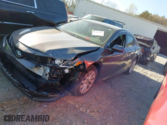 2024 Toyota Camry LE z VIN 4T1C11AK3RU847743, wystawiony jako IAAI lot #41886636 z przebiegiem 22 814 mil mil oraz . Historia ofert i sprzedaży dostępna na DreamBid. Obrazek 21.
