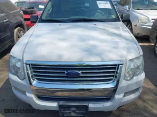 2010 Ford Explorer XLT with VIN 1FMEU7DE3AUA98732, listed as a IAAI auction lot 41916092 with 130,687 mi miles. Bid and sale history available at carsss.com. Image 6.