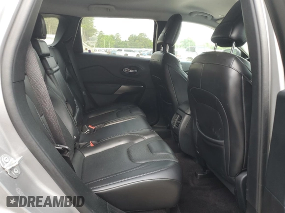 2019 Jeep Cherokee Limited z VIN 1C4PJLDB9KD185010, wystawiony jako Copart lot #57264935 z przebiegiem 121 747 mil mil oraz Szkoda całkowita • Salvage title. Historia ofert i sprzedaży dostępna na DreamBid. Obrazek 10.