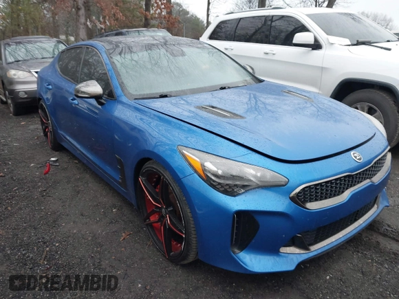 2018 Kia Stinger GT1 with VIN KNAE45LCXJ6018532, listed as a IAAI auction lot 41563629 with 91,043 mi miles. Bid and sale history available at carsss.com. Image 1.