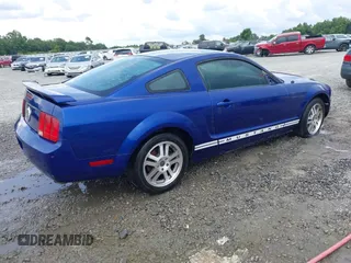 2005 Ford Mustang Deluxe with VIN 1ZVFT80N555143979, listed as a IAAI auction lot 42502001 with 201,721 mi miles and . Bid and sale history available at DreamBid. Image 4.