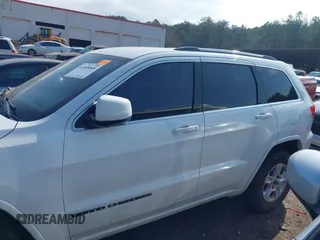 2017 Jeep Grand Cherokee Laredo with VIN 1C4RJEAG7HC637684, listed as a IAAI auction lot 41508008 with 155,471 mi miles. Bid and sale history available at carsss.com. Image 14.