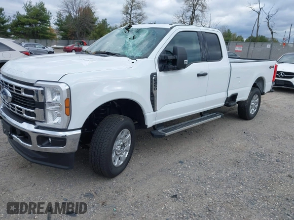 2024 Ford F-250 XL с VIN 1FT7X2BN5RED47418, выставлен на аукционе IAAI как лот 42049571 с пробегом 3 834 миль миль и . История ставок и продаж доступна на DreamBid. Изображение 22.