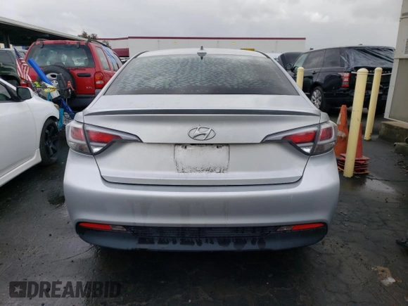 2017 Hyundai Sonata Hybrid SE with VIN KMHE24L16HA051080, listed as a Copart auction lot 45269543 with 100,916 mi miles. Bid and sale history available at carsss.com. Image 6.