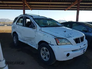 2004 Kia Sorento LX z VIN KNDJD733145246376, wystawiony jako IAAI lot #41535207 z przebiegiem 232 052 mil mil oraz . Historia ofert i sprzedaży dostępna na DreamBid. Obrazek 1.