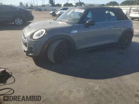 2017 MINI Convertible Cooper S z VIN WMWWG9C34H3C81536, wystawiony jako Copart lot #81806704 z przebiegiem 60 800 mil mil oraz Czysty tytuł • Clean title. Historia ofert i sprzedaży dostępna na DreamBid. Obrazek 1.