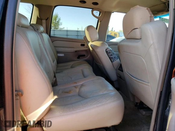 2003 Chevrolet Suburban Z71 with VIN 3GNFK16Z13G114628, listed as a Copart auction lot 73134894 with 414,628 mi miles and Non Repairable. Bid and sale history available at carsss.com. Image 11.