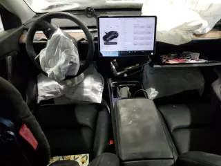 2022 Tesla Model Y Long Range with VIN 7SAYGDEE4NF433617, listed as a Copart auction lot 42585975 with 93,949 mi miles and Salvage Title. Bid and sale history available at carsss.com. Image 8.