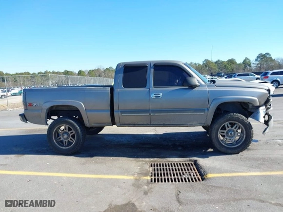 2007 Chevrolet Silverado 1500 Classic LT1 with VIN 1GCEK19Z97Z170547, listed as a IAAI auction lot 41329417 with 315,038 mi miles. Bid and sale history available at carsss.com. Image 13.