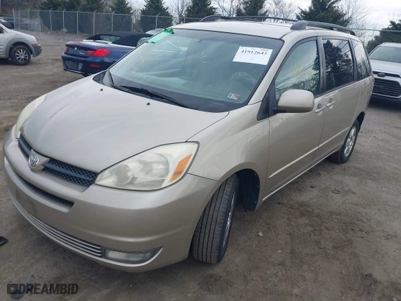 2005 Toyota Sienna XLE with VIN 5TDZA22C15S235972, listed as a IAAI auction lot 41912643 with 222,061 mi miles. Bid and sale history available at carsss.com. Image 17.