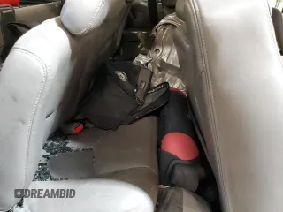 2003 GMC Sierra Denali z VIN 2GTFK69U531264188, wystawiony jako Copart lot #70624354 z przebiegiem Nie podano mil oraz Szkody całkowita. Historia ofert i sprzedaży dostępna na DreamBid. Obrazek 11.