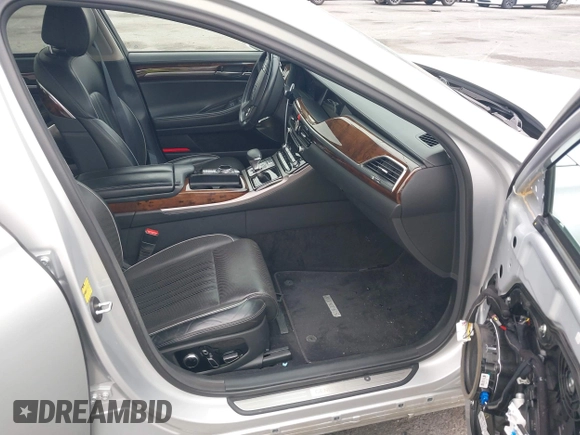 2017 Genesis G90 Premium with VIN KMHG34JA4HU034088, listed as a IAAI auction lot 42180397 with 123,318 mi miles and . Bid and sale history available at DreamBid. Image 5.