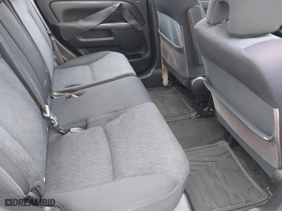 2005 Honda CR-V LX with VIN JHLRD68565C016677, listed as a IAAI auction lot 41570773 with 192,932 mi miles. Bid and sale history available at carsss.com. Image 8.