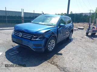 2018 Volkswagen Tiguan SEL with VIN 3VV2B7AX9JM143441, listed as a IAAI auction lot 42351115 with 160,646 mi miles and . Bid and sale history available at DreamBid. Image 18.