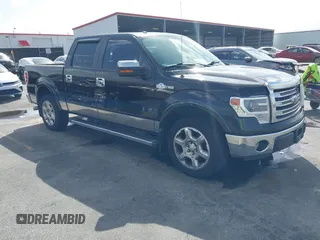 2014 Ford F-150 XL with VIN 1FTFW1CF0EKG40901, listed as a IAAI auction lot 41704498 with 236,317 mi miles and . Bid and sale history available at carsss.com. Image 1.