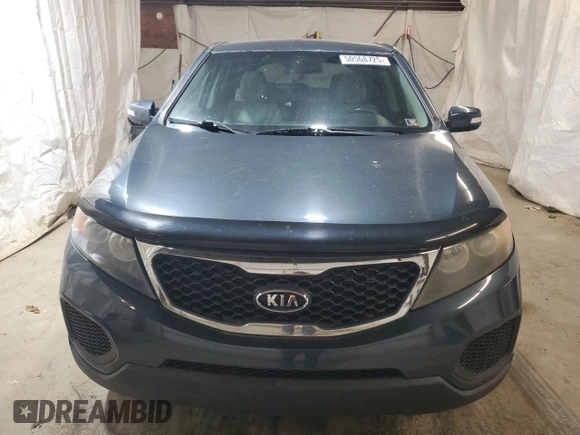 2011 Kia Sorento LX with VIN 5XYKTCA19BG023976, listed as a Copart auction lot 50568725 with 189,568 mi miles and Clean Title. Bid and sale history available at DreamBid. Image 5.