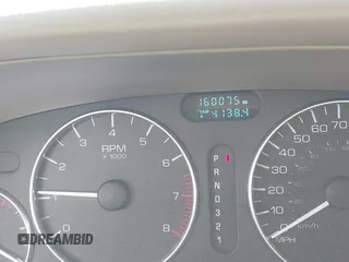 2001 Oldsmobile Aurora z VIN 1G3GS64C114169938, wystawiony jako IAAI lot #41578800 z przebiegiem 160 075 mil mil oraz . Historia ofert i sprzedaży dostępna na DreamBid. Obrazek 7.