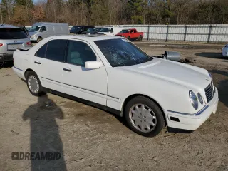 1998 Mercedes-Benz E 320 with VIN WDBJF25F9WA533140, listed as a Copart auction lot 43757445 with Not Provided miles and Salvage Title. Bid and sale history available at DreamBid. Image 4.