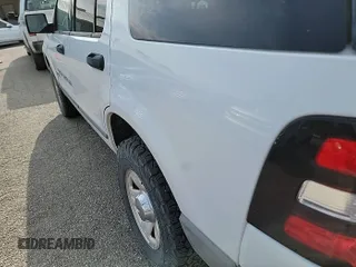 2006 Ford Explorer XLS z VIN 1FMEU62E26UB17291, wystawiony jako IAAI lot #42378335 z przebiegiem 158 911 mil mil oraz . Historia ofert i sprzedaży dostępna na DreamBid. Obrazek 8.