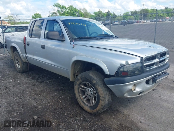 2004 Dodge Dakota Sport with VIN 1D7HG38N24S707004, listed as a IAAI auction lot 42201115 with 195,896 mi miles. Bid and sale history available at carsss.com. Image 1.