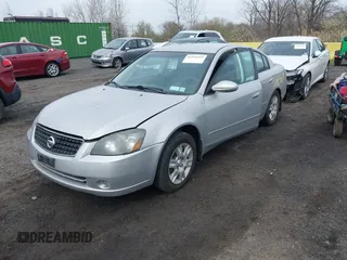 2006 Nissan Altima 2.5 with VIN 1N4AL11D06N418529, listed as a IAAI auction lot 41954509 with 86,190 mi miles. Bid and sale history available at carsss.com. Image 2.