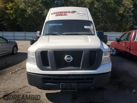 2017 Nissan NV Cargo SV z VIN 1N6BF0LY5HN808980, wystawiony jako Copart lot #71372394 z przebiegiem 207 573 mil mil oraz Szkoda całkowita • Salvage title. Historia ofert i sprzedaży dostępna na DreamBid. Obrazek 5.