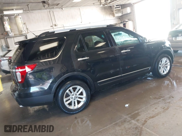 2014 Ford Explorer XLT with VIN 1FM5K7D81EGC62712, listed as a IAAI auction lot 42150813 with 182,696 mi miles and . Bid and sale history available at DreamBid. Image 4.