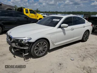 2018 BMW 5 Series 530e with VIN WBAJA9C55JG623083, listed as a Copart auction lot 55872524 with 90,222 mi miles and Non repairable. Bid and sale history available at DreamBid. Image 1.