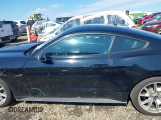 2015 Ford Mustang EcoBoost z VIN 1FA6P8TH3F5353923, wystawiony jako IAAI lot #42182603 z przebiegiem 86 599 mil mil oraz . Historia ofert i sprzedaży dostępna na DreamBid. Obrazek 14.