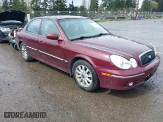 2004 Hyundai Sonata GLS with VIN KMHWF35H14A063760, listed as a IAAI auction lot 41925689 with 180,810 mi miles. Bid and sale history available at carsss.com. Image 1.